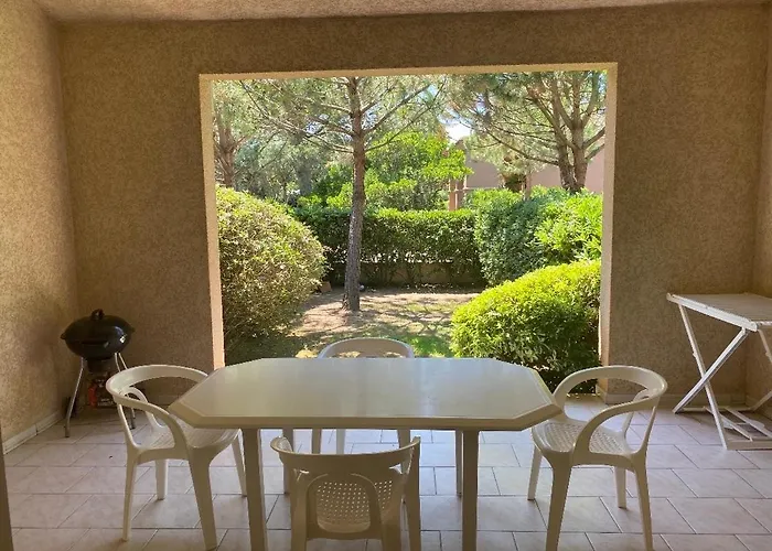 Les Chenes شقة فندقية