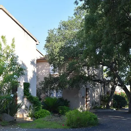 Résidence Les Chênes 4* Borgo (Corsica)