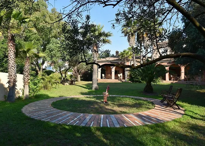 Les Chenes 4* Борго